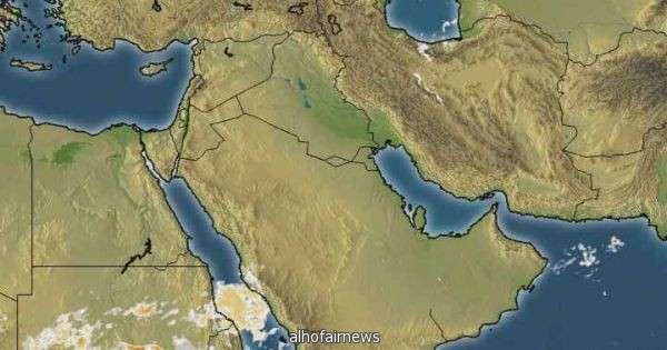 سماء غائمة جزئياً على جنوب وأجزاء من غرب المملكة 