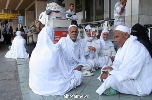 مصر للطيران تحذر المعتمرين من فيروس "كورونا"