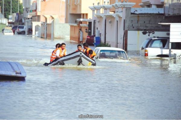 «فاجعة جدة»: «رشاوى» لـ «مسؤولين» تَدفع بـ 20 مقيماً إلى القضاء