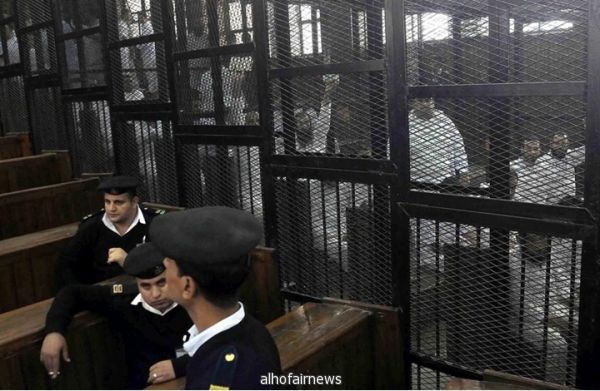 محكمة مصرية تقضي بسجن 112 معارضا للانقلاب