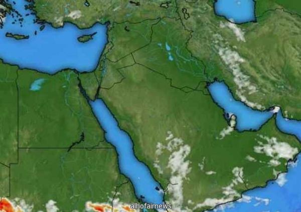 نشاطاً للرياح السطحية على شرق ووسط المملكة