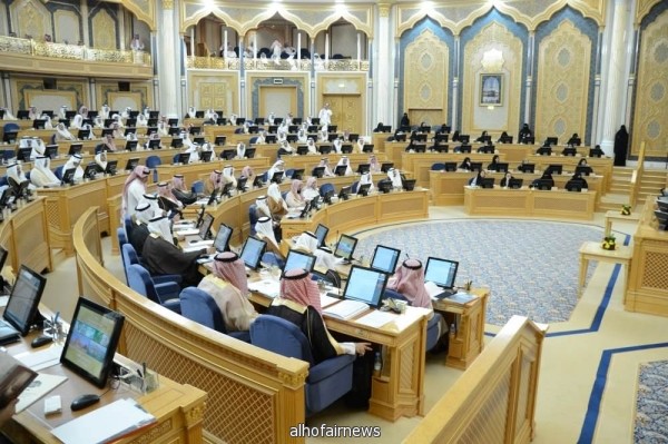 أعضاء "الشورى": المهن الحرجة حق للسعوديين .. و"الانكشاف المهني" يفك احتكار "الوافدة"