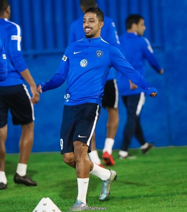 الهلال يواجه الرائد في مباراة انتزاع الصدارة أو الهروب من القاع