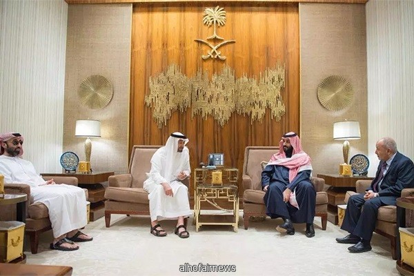 أول تعليق لـ"اليدومي" بعد لقائه الأمير محمد بن سلمان وولي عهد أبو ظبي