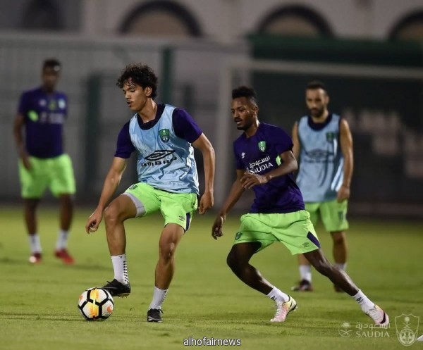 الأهلي يتربص بالفيحاء من أجل القمة وعينه على الهلال والشباب