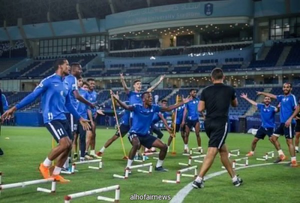 الهلال يسعى للحفاظ على اللقب الـ 15 والأهلي يبحث عن التتويج الرابع