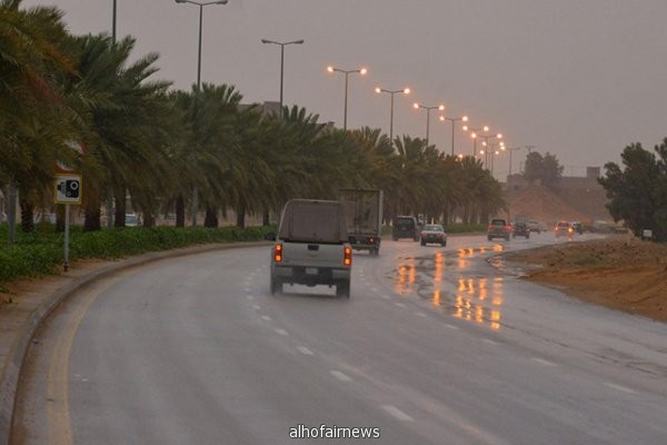 الحصيني: مناطق السعودية مقبلة على حالتين مطريتين