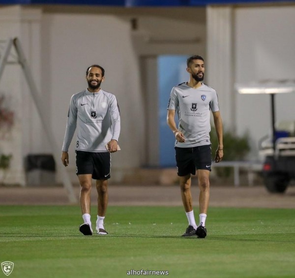 الهلال يبدأ تحضيراته لمواجهة التعاون .. وعطيف جاهز