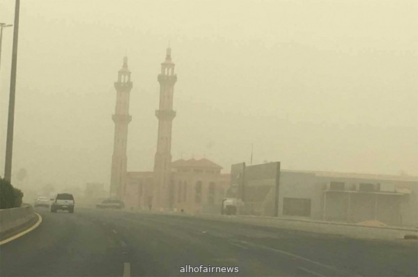 «الأرصاد» تحذّر من أمطار رعدية ورياح ترابية على 3 مناطق