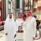 مدير تعليم حائل ومسؤول بوزارة التعليم يكرمون ابتدائية الحفير الأولى ورجل الأعمال فهد الشريع